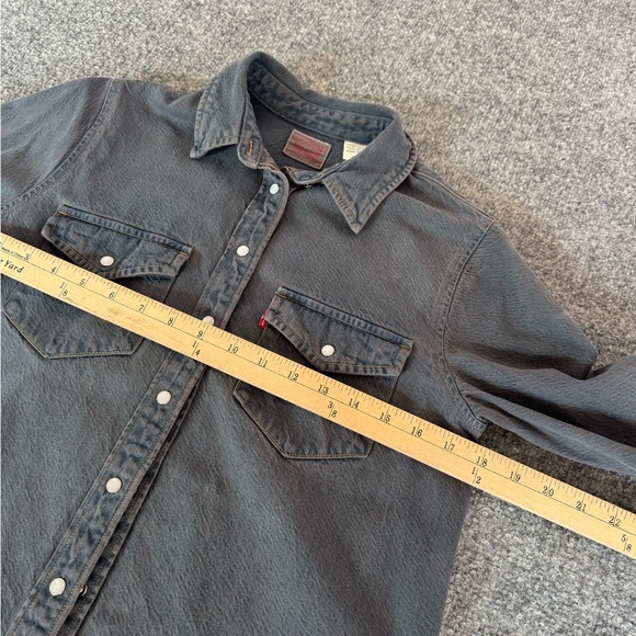 Levi's Classic Size Small Women Gray Denim Shirt Pearl Snap Long Sleeve Western - Picture 10 of 16
